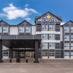 Exterior of a Microtel in Whitecourt